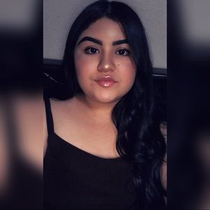 Meet your Posher, Roxana